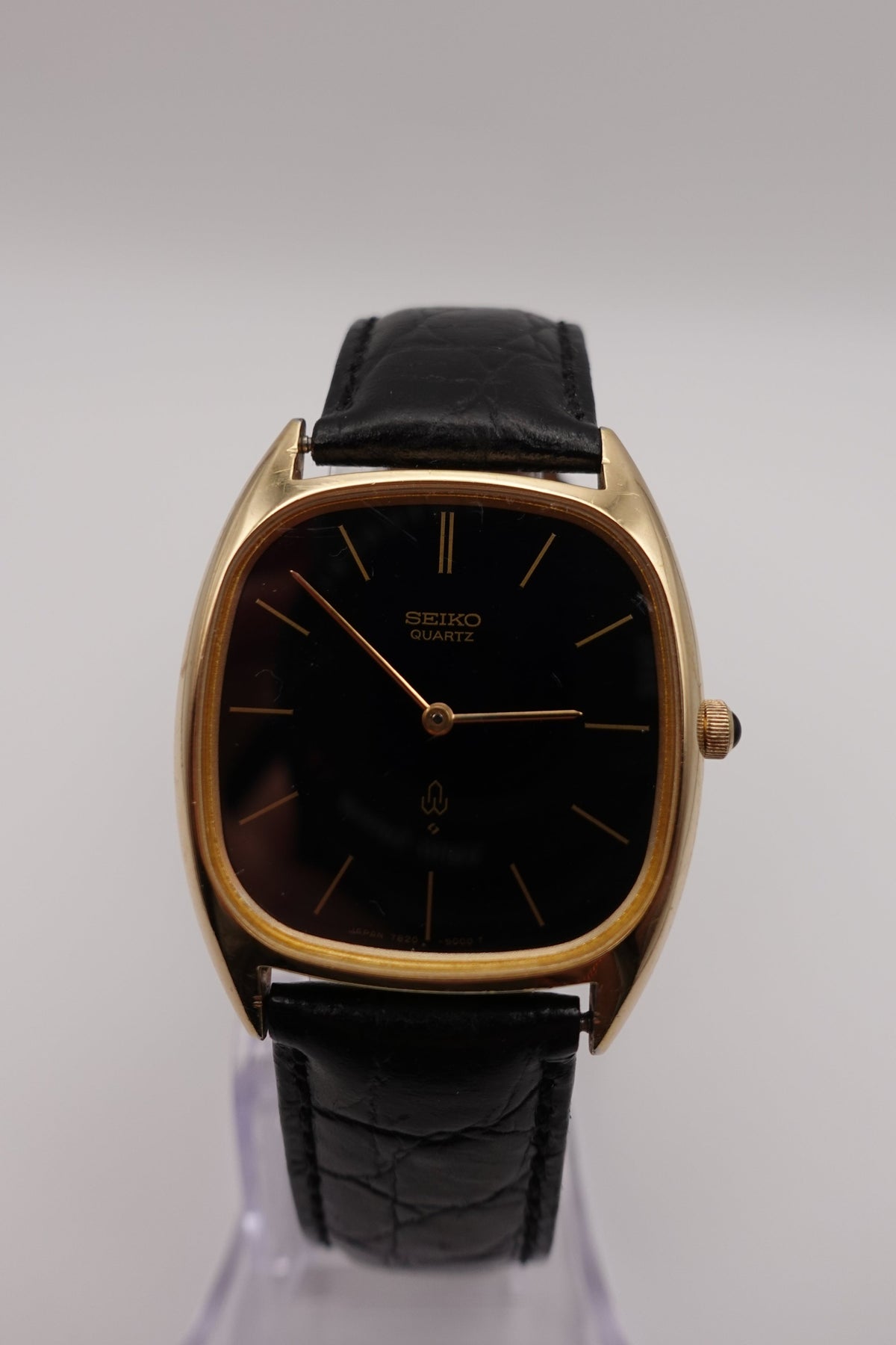 Seiko Quartz Chariot Gold Square TV Black Dial 7820-5000 - Vintage