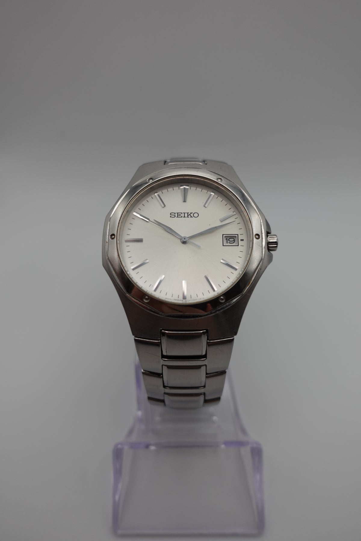 Seiko Quartz Water Resist Date White Dial 7N42-0DH0 - Pre-Owned